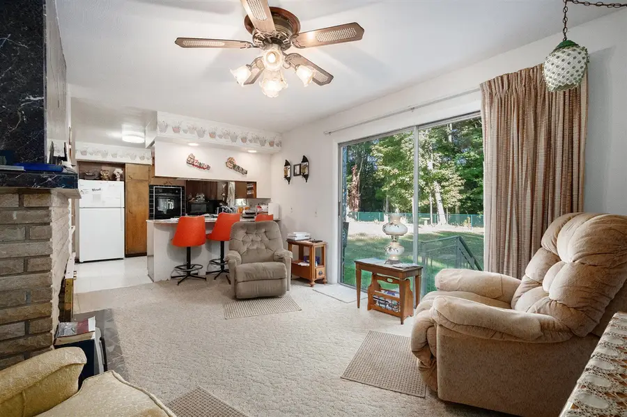 27832 Corwin, Dowagiac, MI 49047 - Image #3