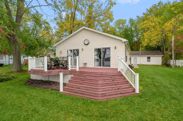 65605 Front, Bangor, MI 49013