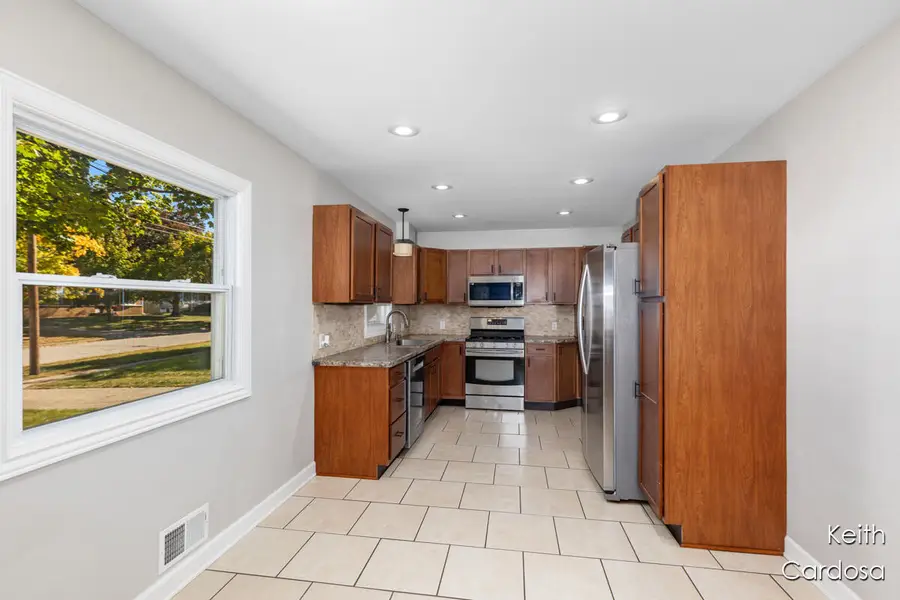 3329 Boone, Wyoming, MI 49519 - Image #3