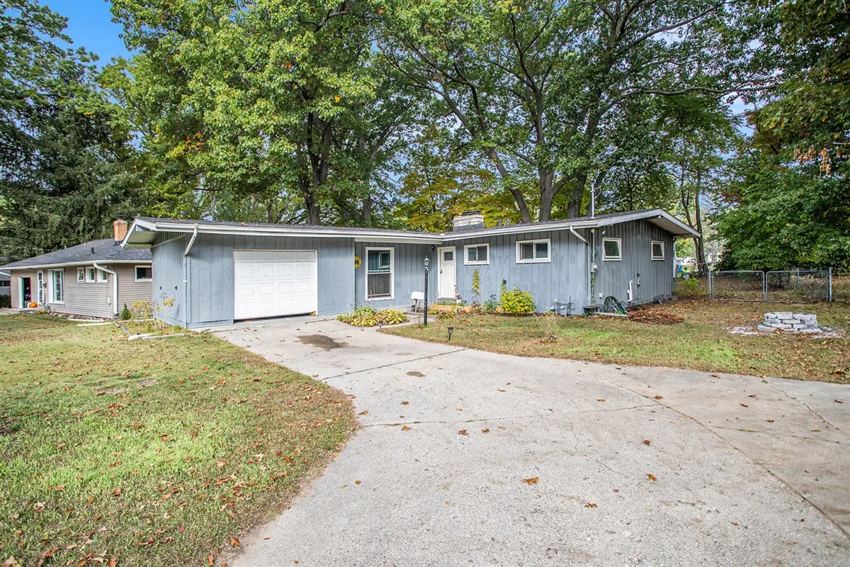 317 Country Club, Battle Creek, MI 49015 - Image #1