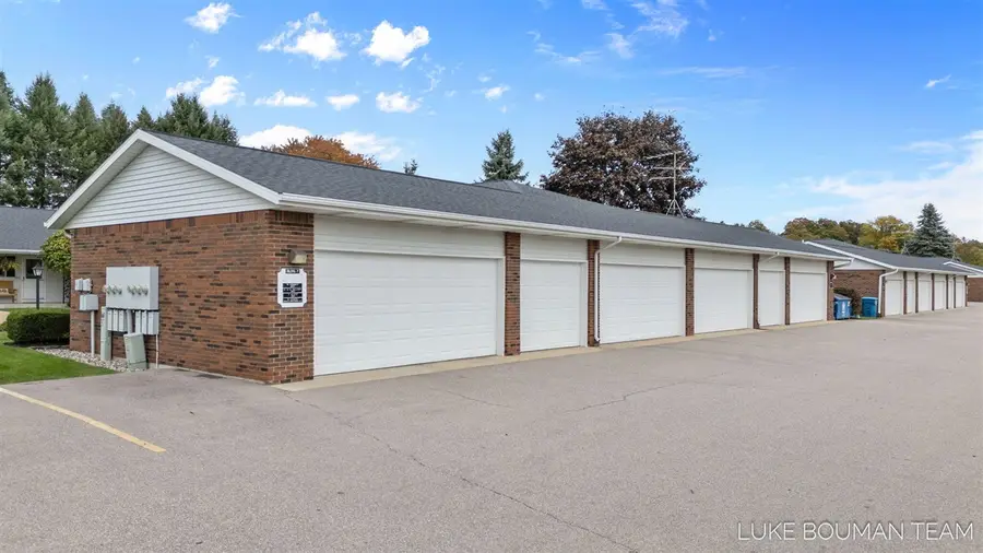 2921 N Wentward, Hudsonville, MI 49426 - Image #2