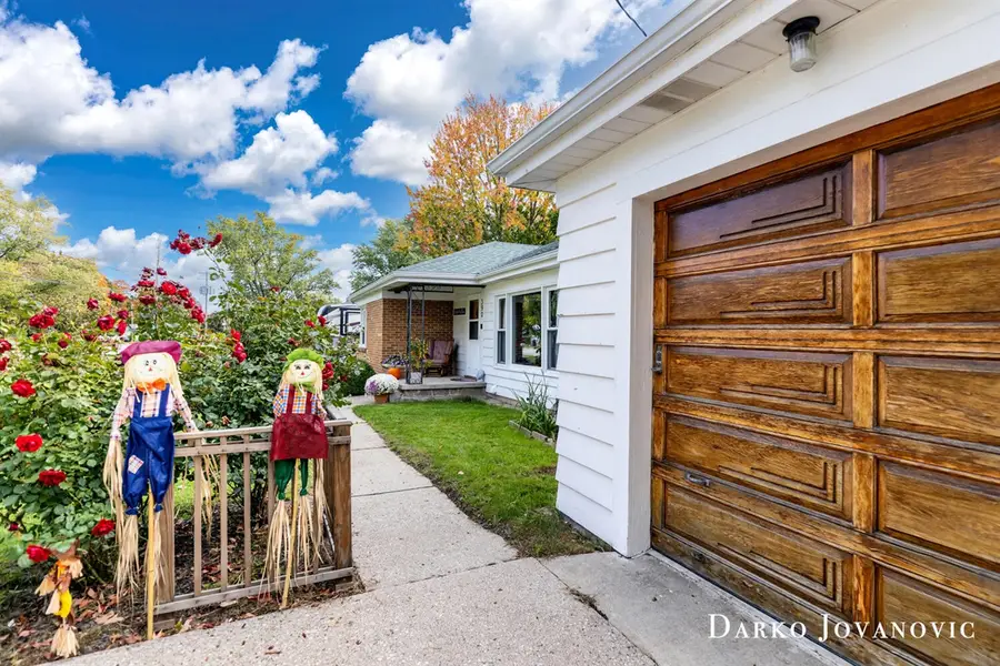 390 W Division, Sparta, MI 49345 - Image #3