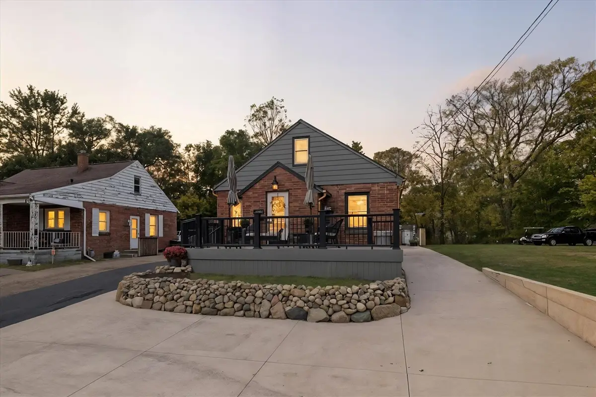 955 Capital, Battle Creek, MI 49017 - Image #1