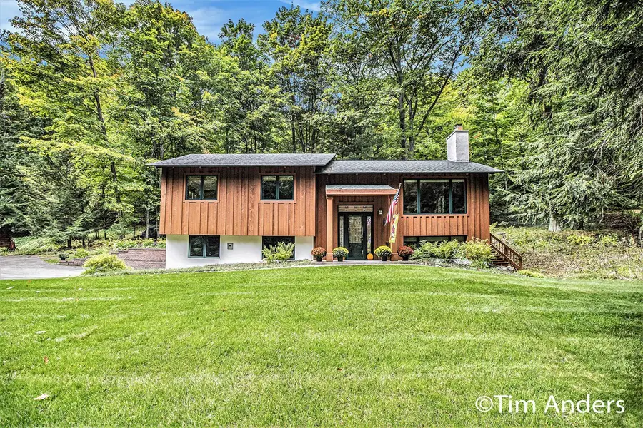 4039 E Oxford, Leland, MI 49654 - #2