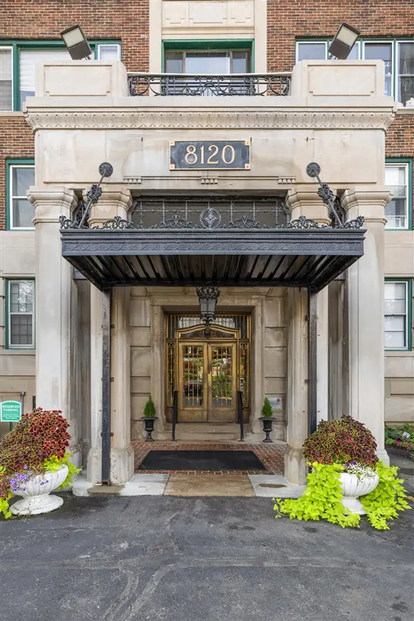 8120 E Jefferson #7C, Detroit, MI 48214