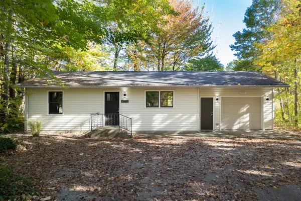 17751 Blue Star, South Haven, MI 49090