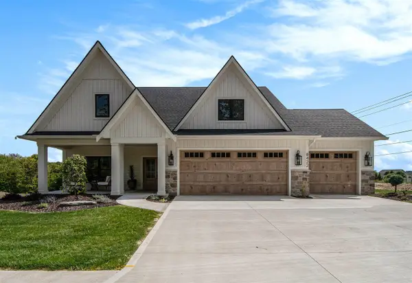 8432 Ravinewood, Jenison, MI 49428