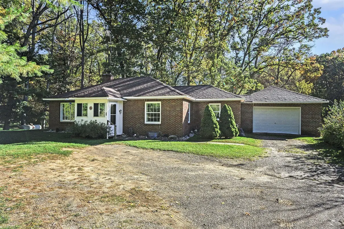 51 1st, Plainwell, MI 49080 - #1