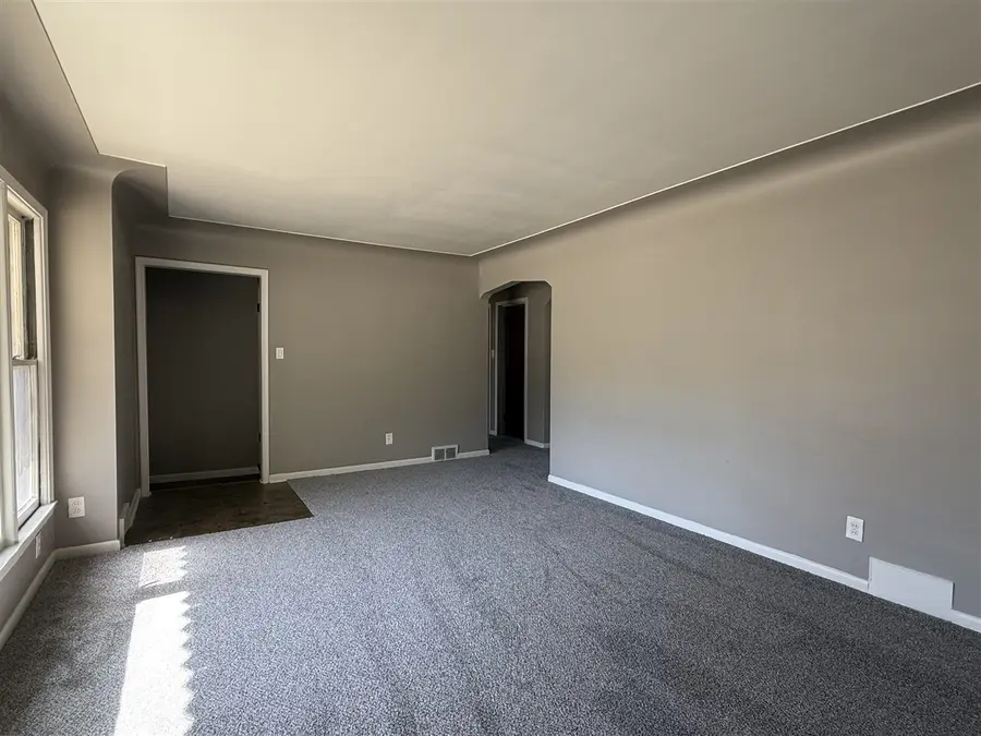 15305 Evergreen, Eastpointe, MI 48021 - #3