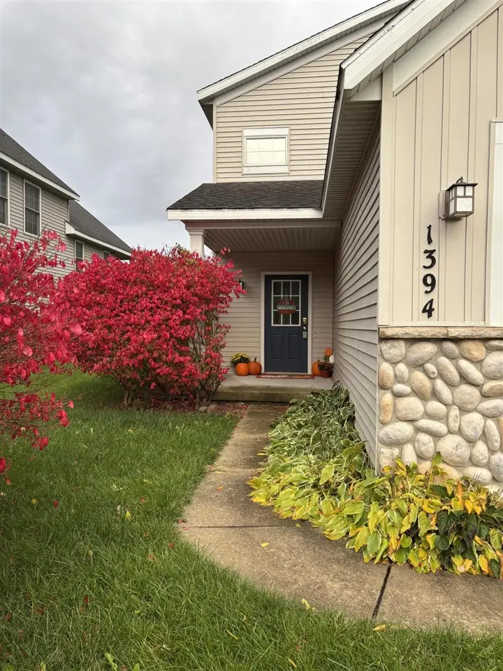 1394 Highland Hill, Lowell, MI 49331 - Image #1