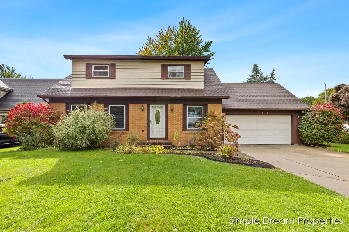 5709 Pineknoll, Kentwood, MI 49508 - Image #1
