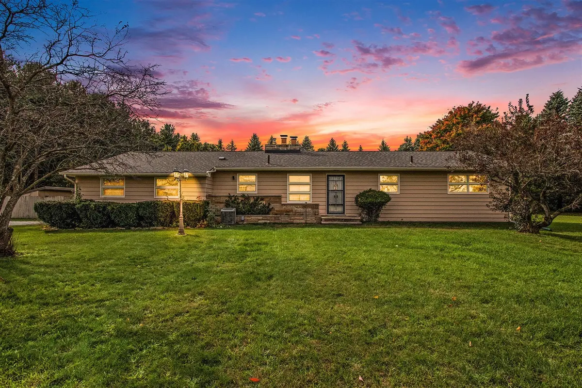 53826 Twin Lakes, Dowagiac, MI 49047 - #1