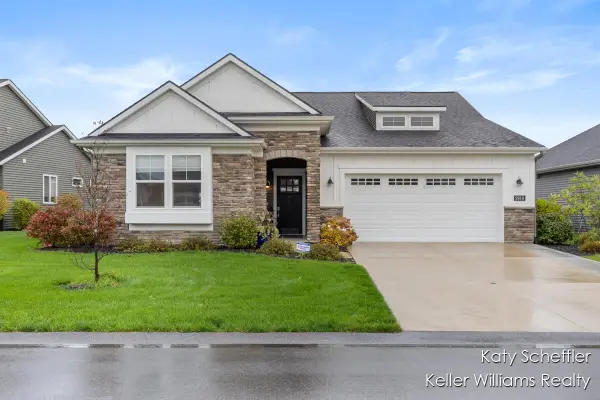 2919 Isle Water, Belmont, MI 49306