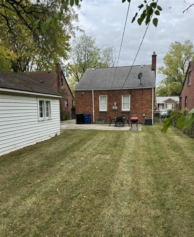 11768 Hazelton, Redford, MI 48239 - #3