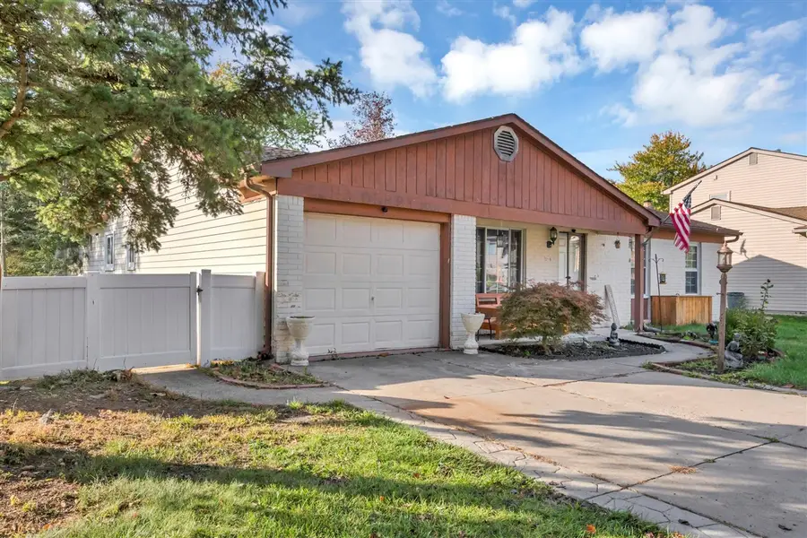 22115 Derby, Woodhaven, MI 48183 - Image #2