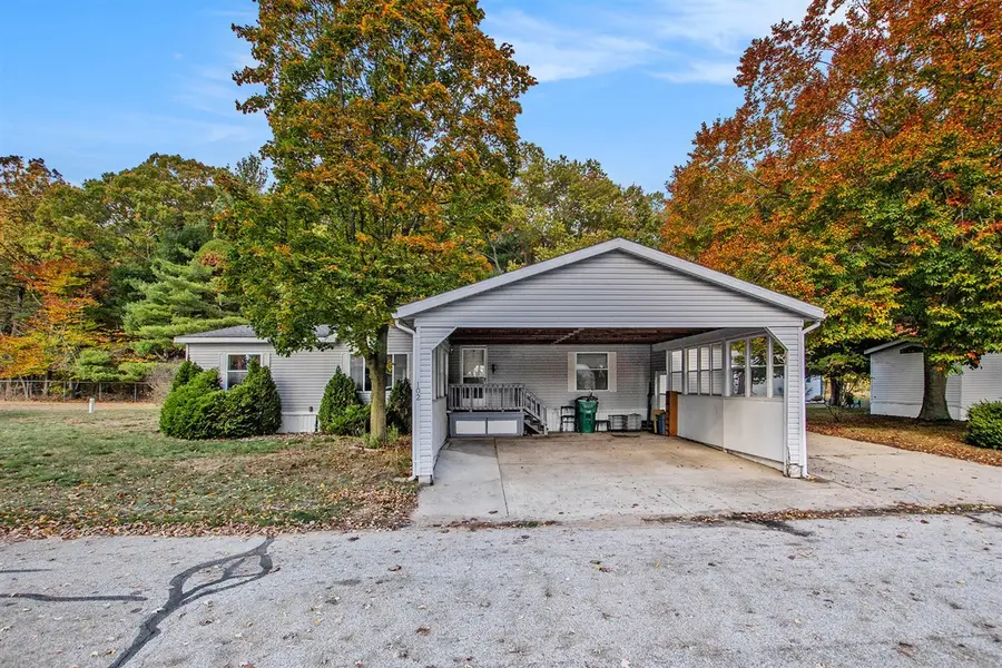 102 Apple, Muskegon, MI 49445 - Image #2