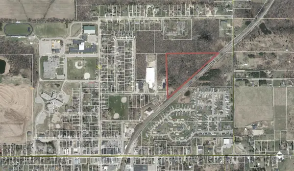 552 3rd, Fennville, MI 49408