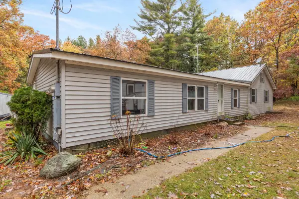 8233 S Beech, Howard City, MI 49329