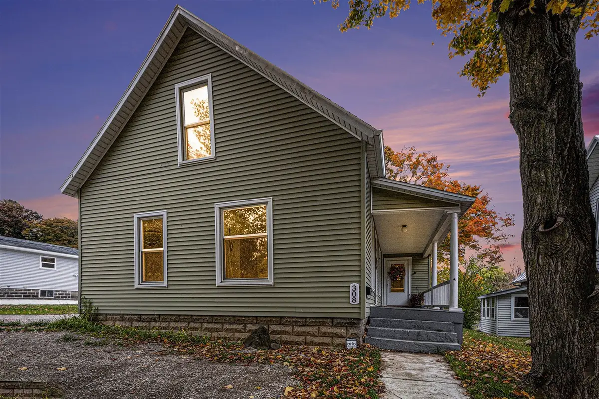 308 Yeomans, Ionia, MI 48846 - Image #1