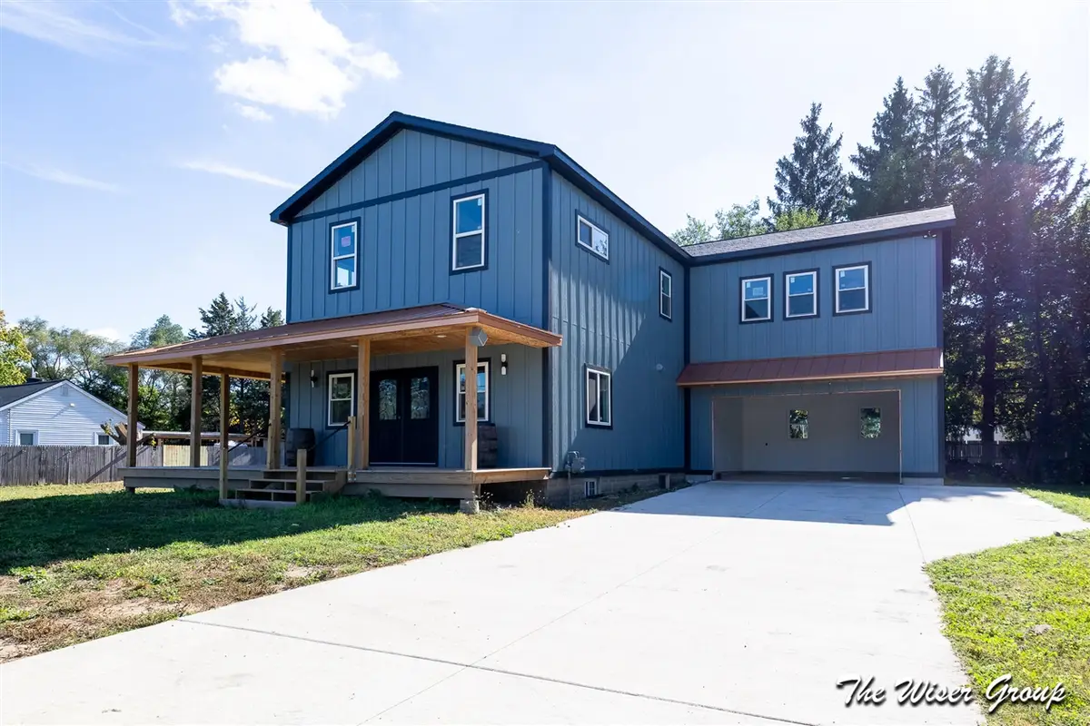 402 48th, Kentwood, MI 49548 - #1