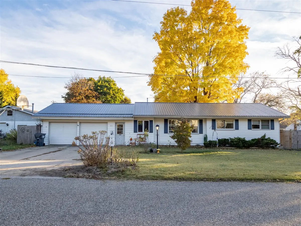 402 Durkee, Lawton, MI 49065 - #1