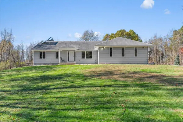 13158 Wood, Bath, MI 48808