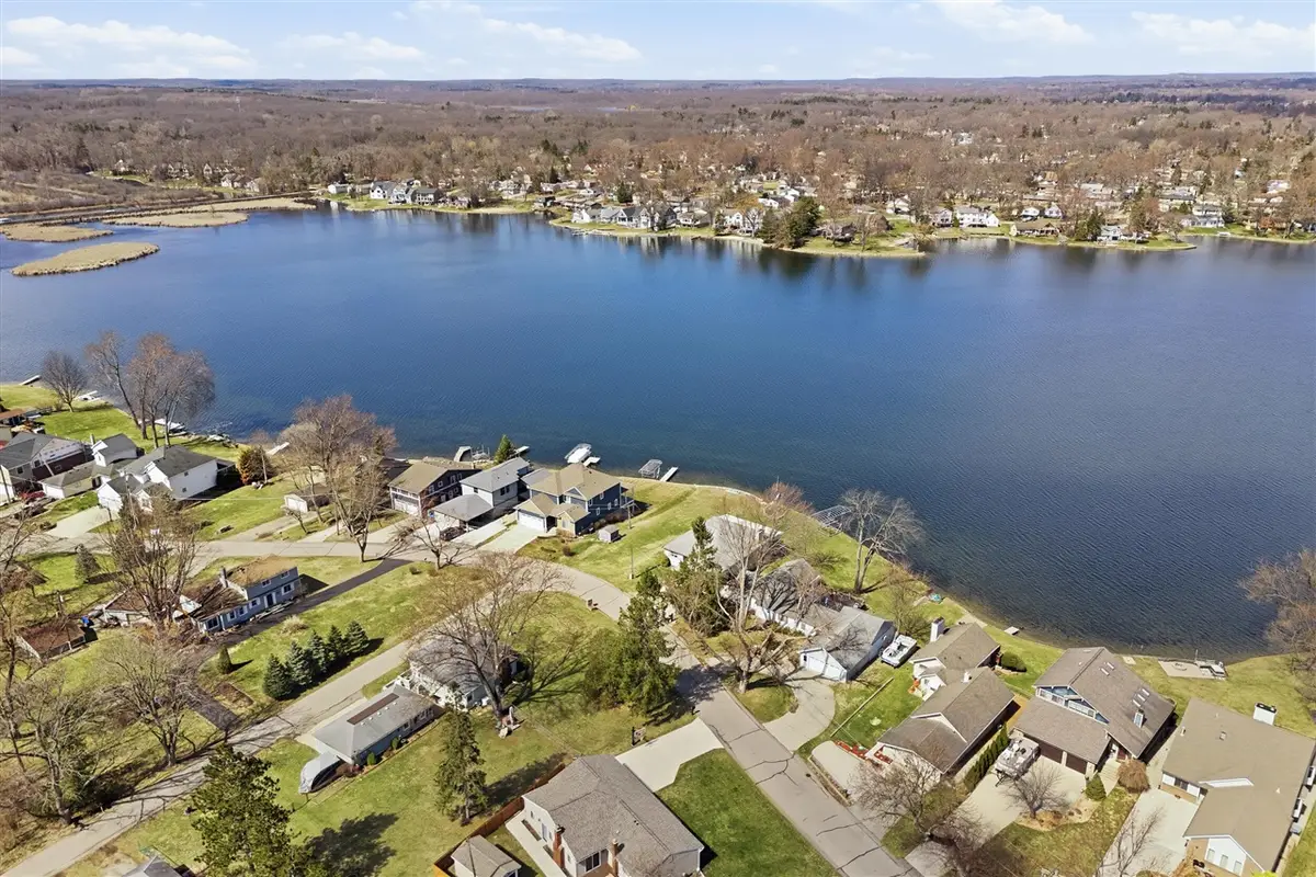 1148 Lakeview, Wolverine Lake, MI 48390 - #1