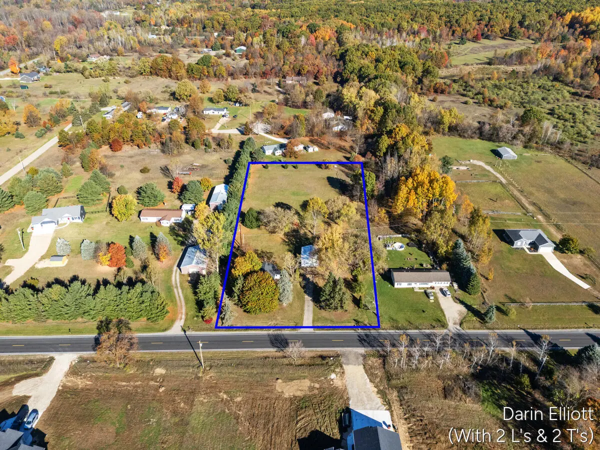 6555 17 Mile, Cedar Springs, MI 49319 - #1