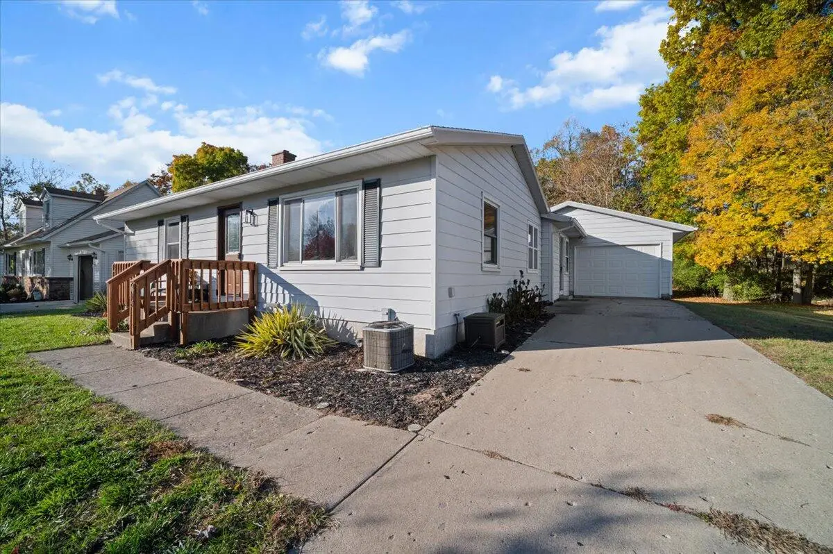 615 W High, Hastings, MI 49058 - #1