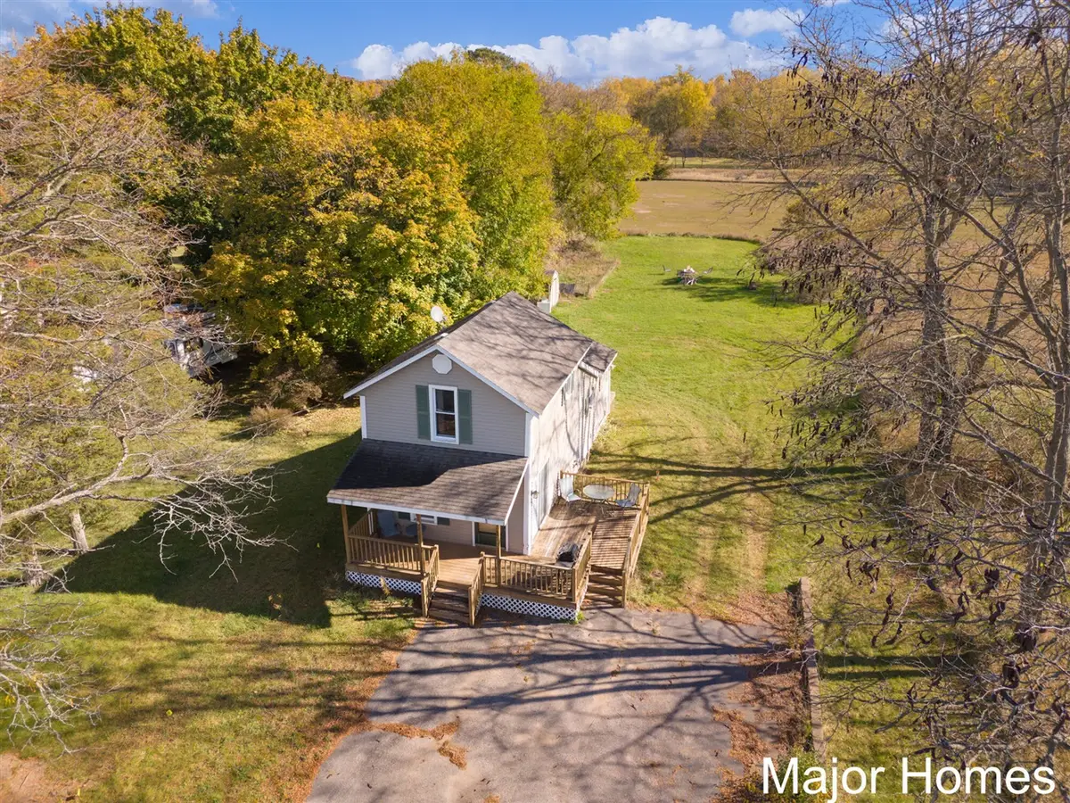 325 S Division, Lowell, MI 49331 - #1