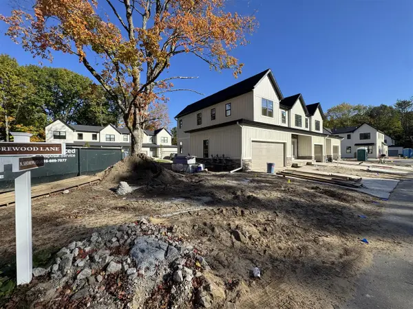 1989 S Shorewood Lane #25, Holland, MI 49423