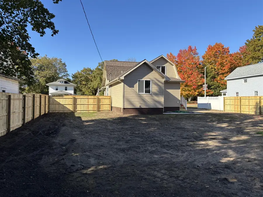 805 N Nottawa, Sturgis, MI 49091 - #3