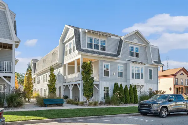 120 N Barton #Unit B, New Buffalo, MI 49117