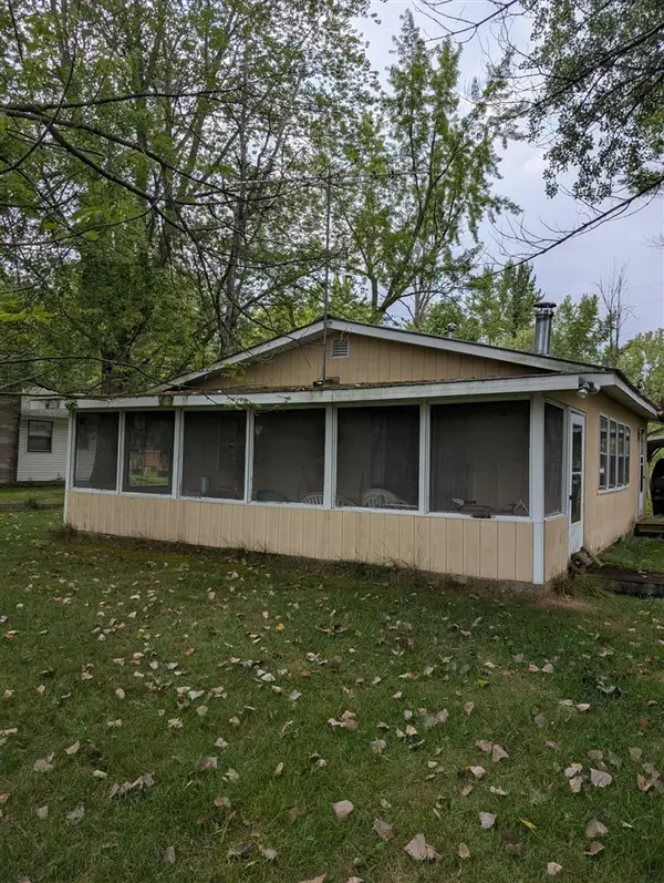 4233 Swan Lake, Allegan, MI 49010