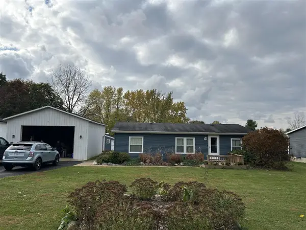 386 Kenneth, Plainwell, MI 49080