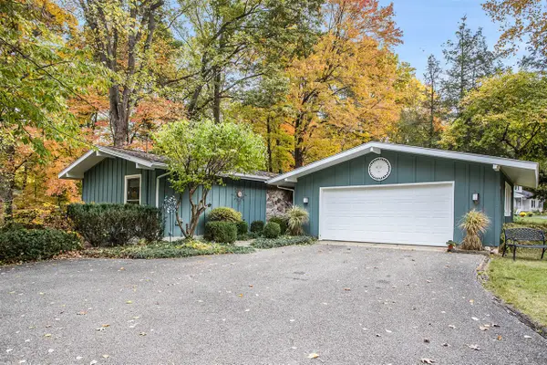 310 Horseshoe, Plainwell, MI 49080