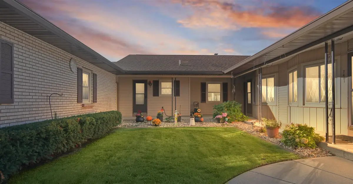 7405 Pine Grove, Jenison, MI 49428 - #1