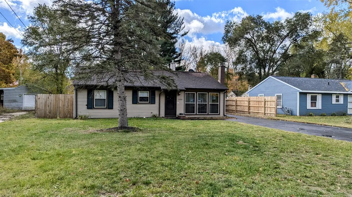 1056 Elmwood, Plainwell, MI 49080 - #1