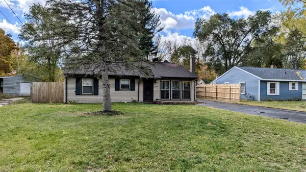 1056 Elmwood, Plainwell, MI 49080