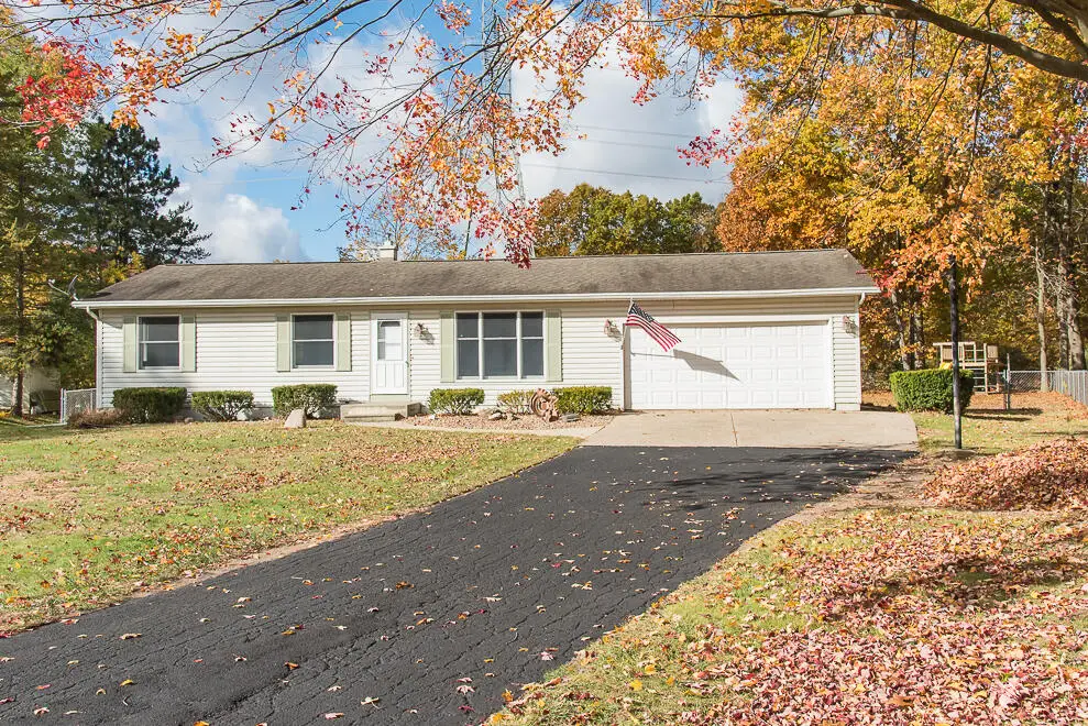 48168 Woodhenge, Mattawan, MI 49071 - #1