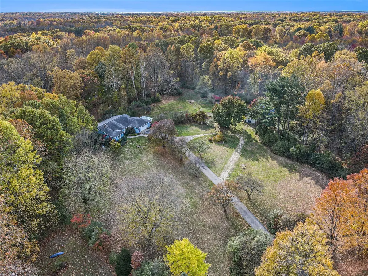 35105 N Riverview, Paw Paw, MI 49079 - #1