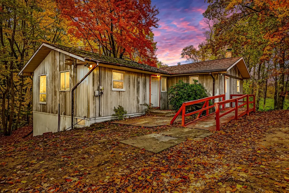 445 W 40th, Fremont, MI 49412 - #1