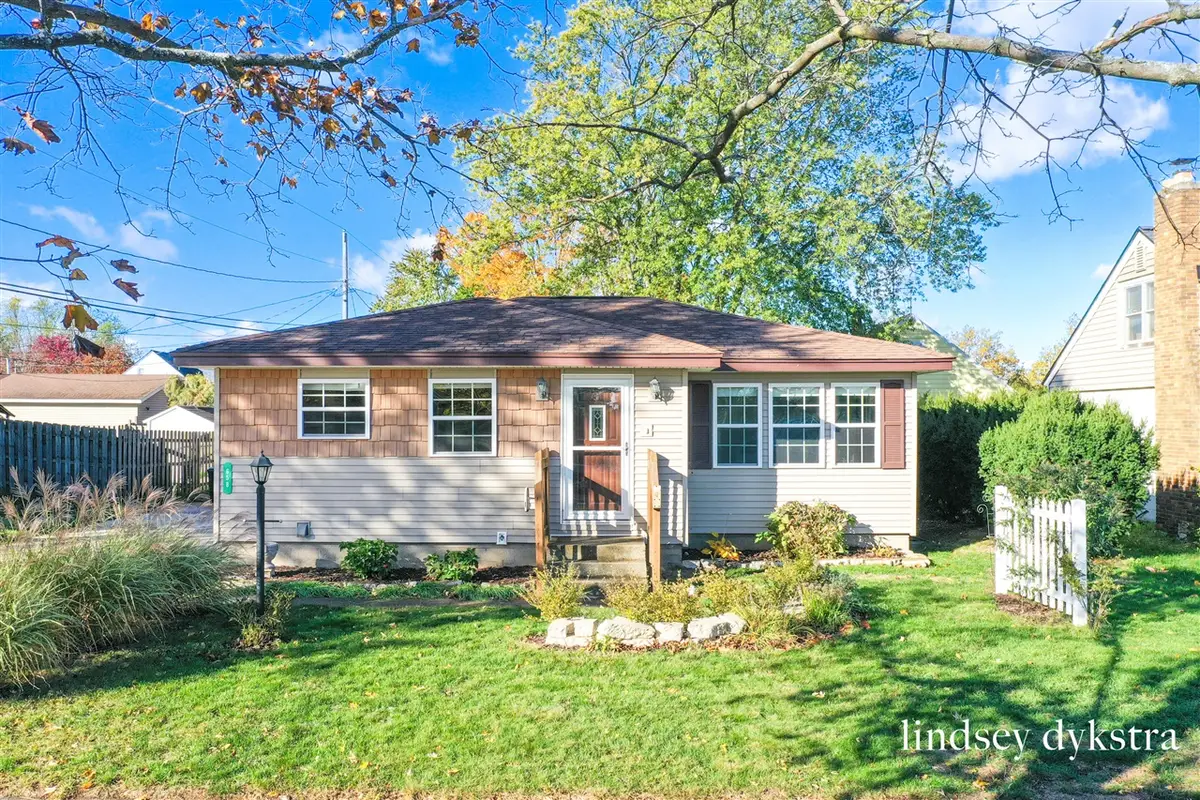 658 Van Raalte, Holland, MI 49423 - #1
