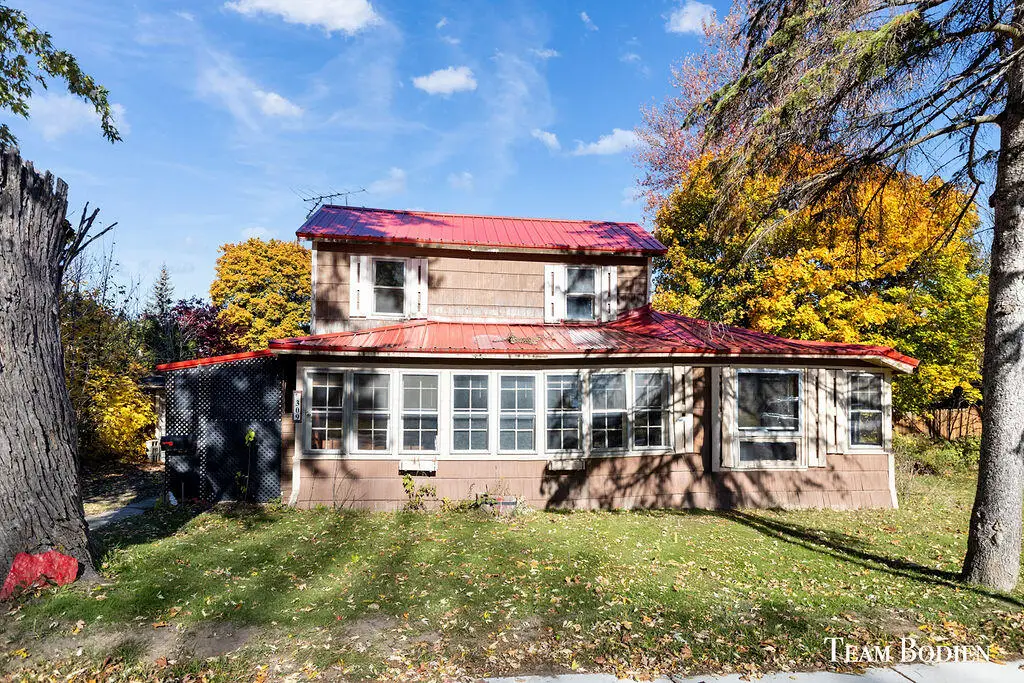 309 E Washington, Saint Louis, MI 48880 - #1