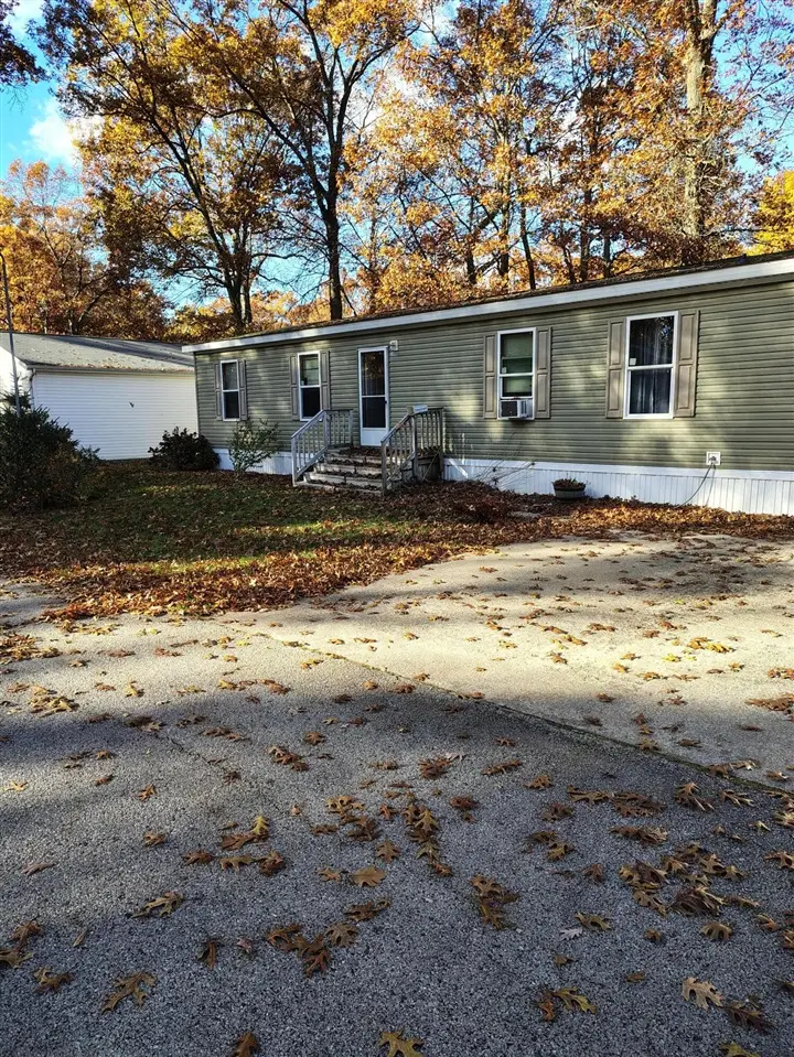 3956 Fleetwood Ln, Muskegon, MI 49442 - Image #2