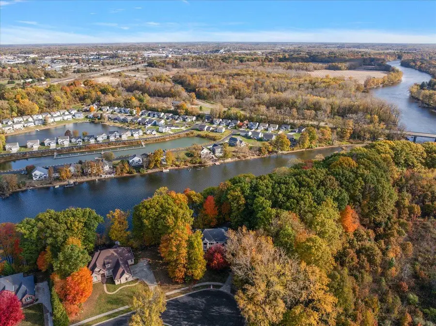 419 River Run, Saint Joseph, MI 49085 - #2