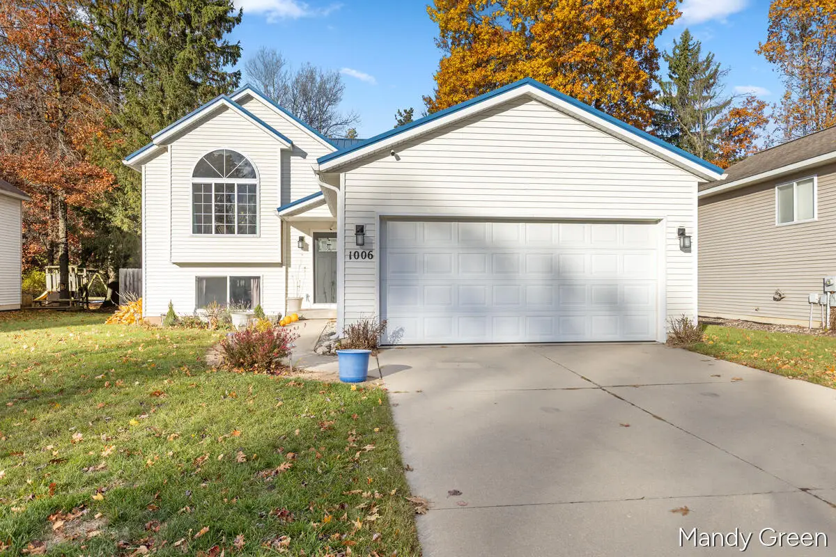 1006 Sprucewood, Greenville, MI 48838 - Image #1