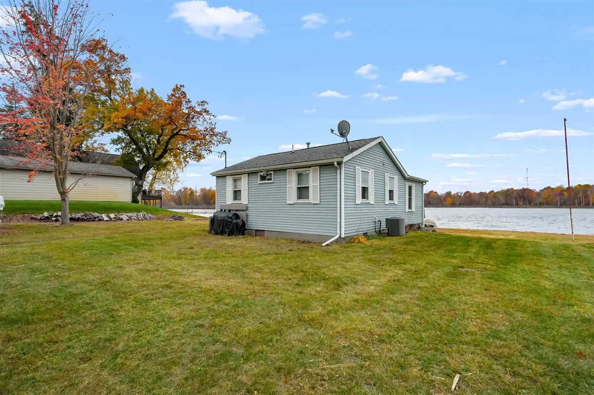 41758 N Park, Paw Paw, MI 49079 - #1
