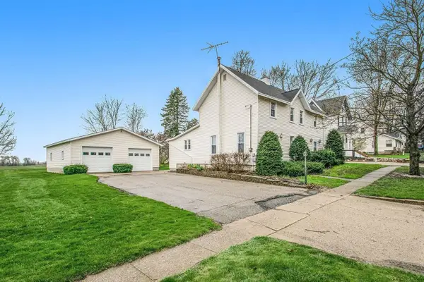 96 E Waterloo, Casnovia, MI 49318