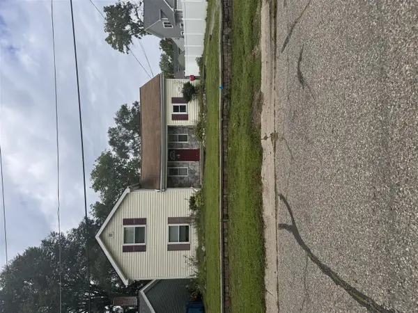 109 Second, Holly, MI 48442